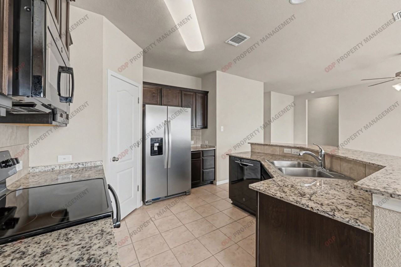 4713 Highmont Dr - Photo 3 of 21