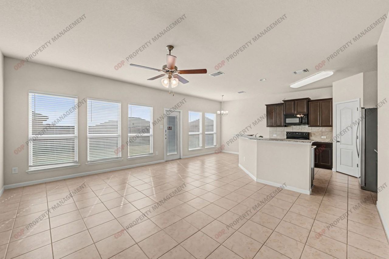 4713 Highmont Dr - Photo 5 of 21