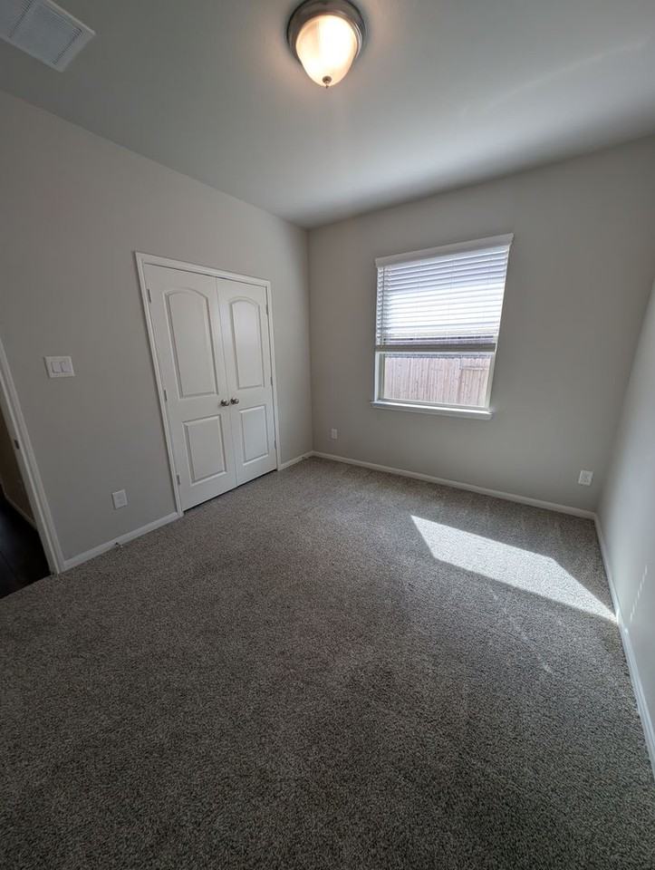 30454 Butternut Oak Ln - Photo 2 of 24