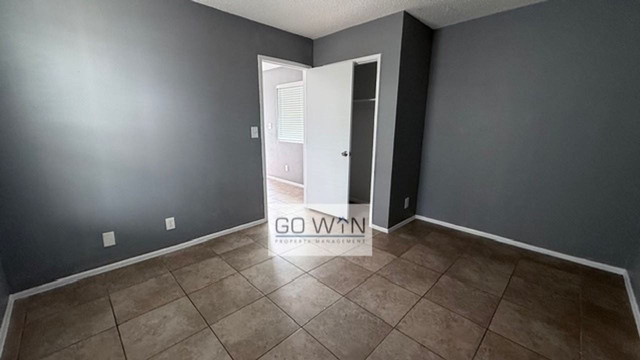 245 S Allen - Photo 3 of 9