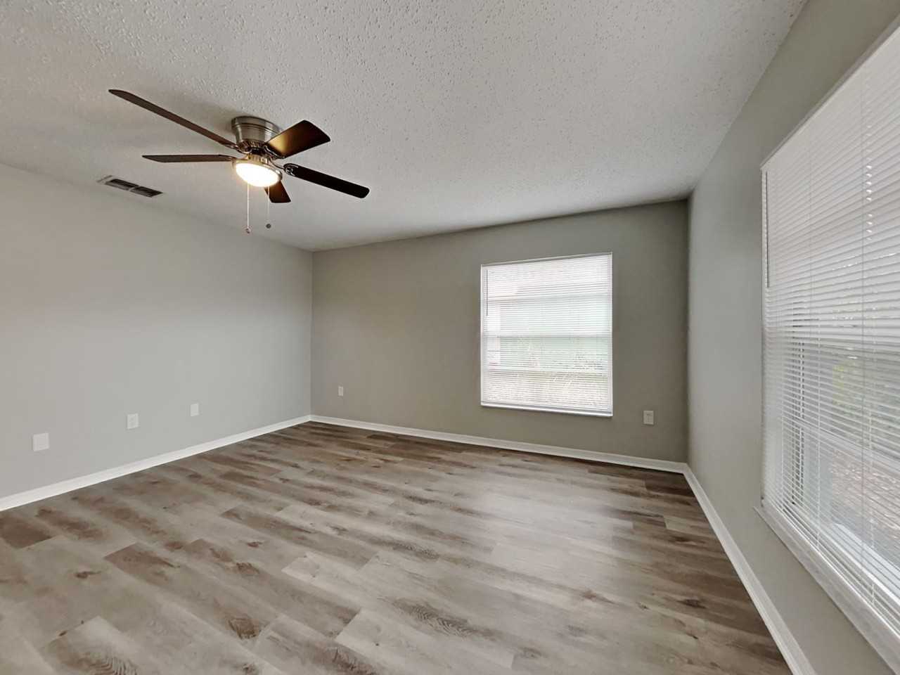 2627 E 31st Ave - Photo 5 of 16