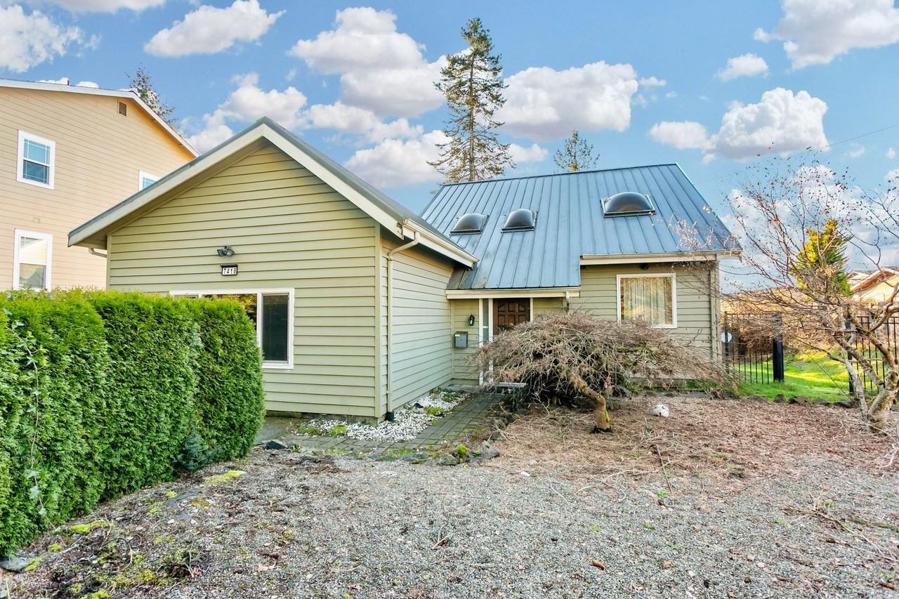 7418 S 10th St - Photo 7 of 50