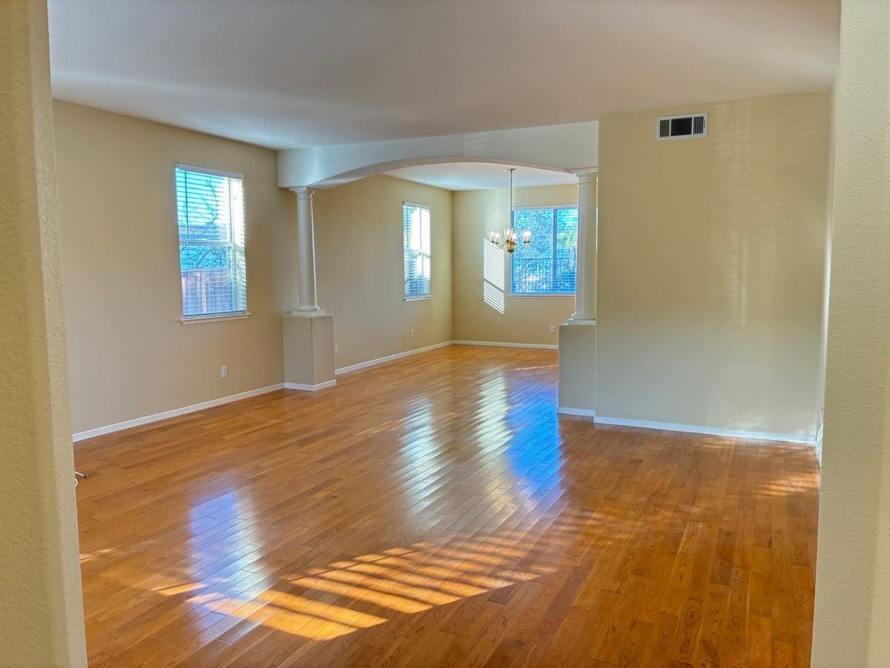 875 Shepard Crest Dr - Photo 7 of 44