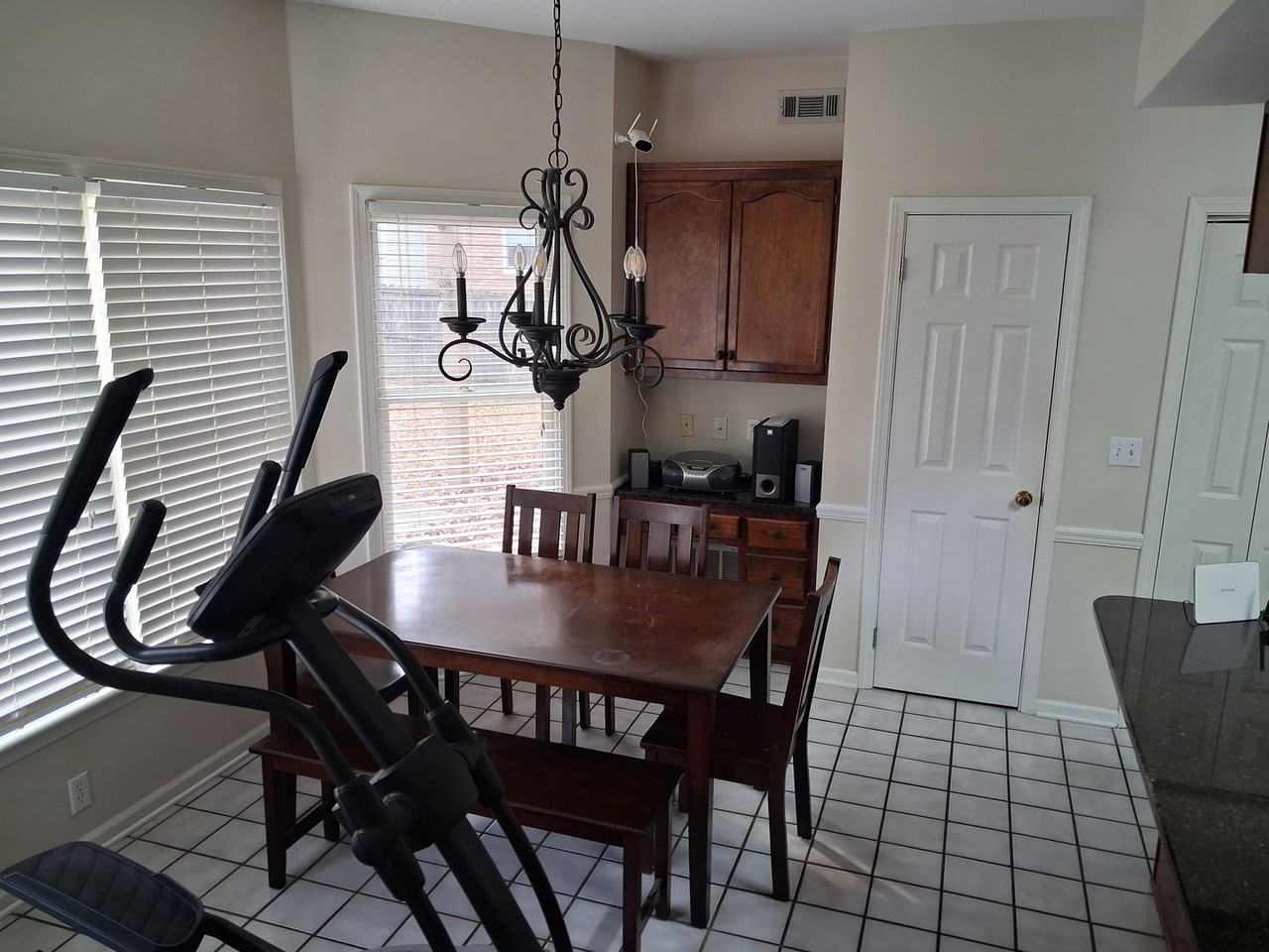 1228 Mallard Cir - Photo 7 of 19