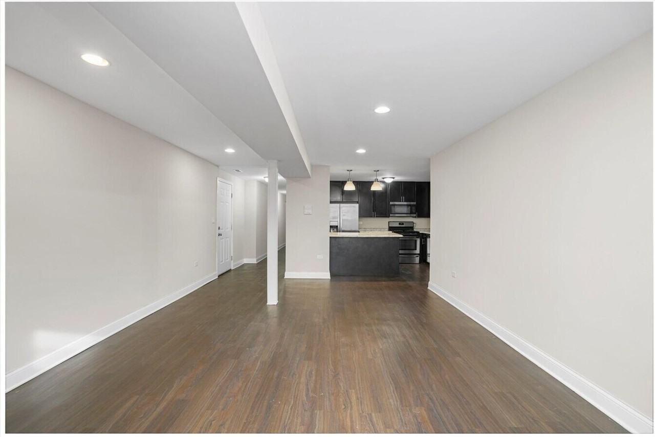 4521 S Michigan Ave - Photo 3 of 18