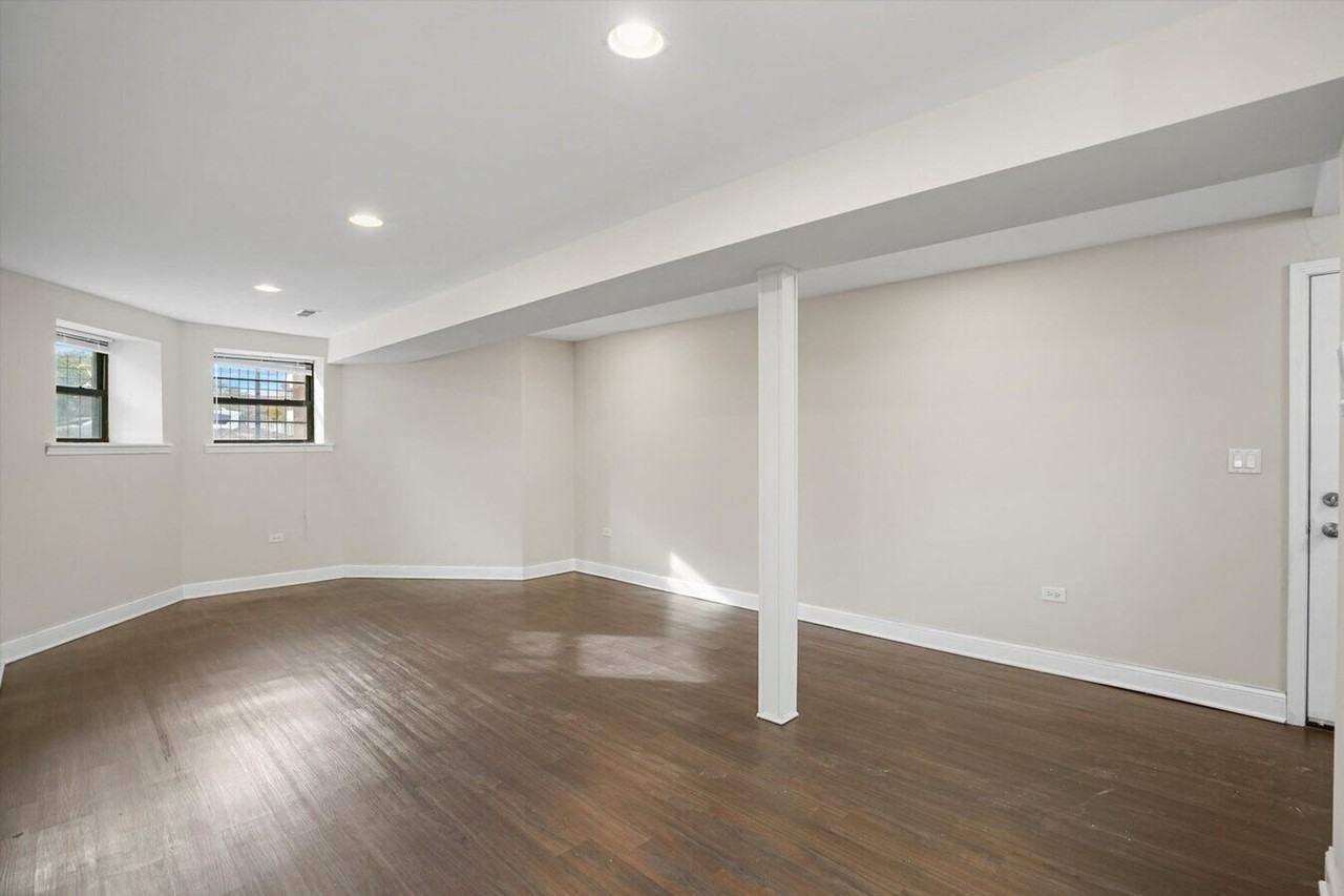 4521 S Michigan Ave - Photo 4 of 18