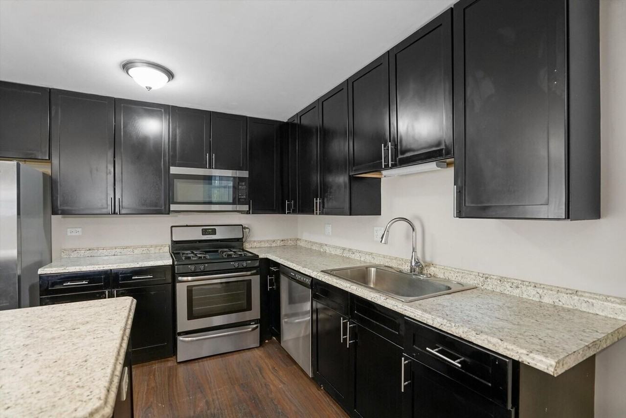 4521 S Michigan Ave - Photo 7 of 18