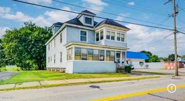 featured image of 205 W Fulton St