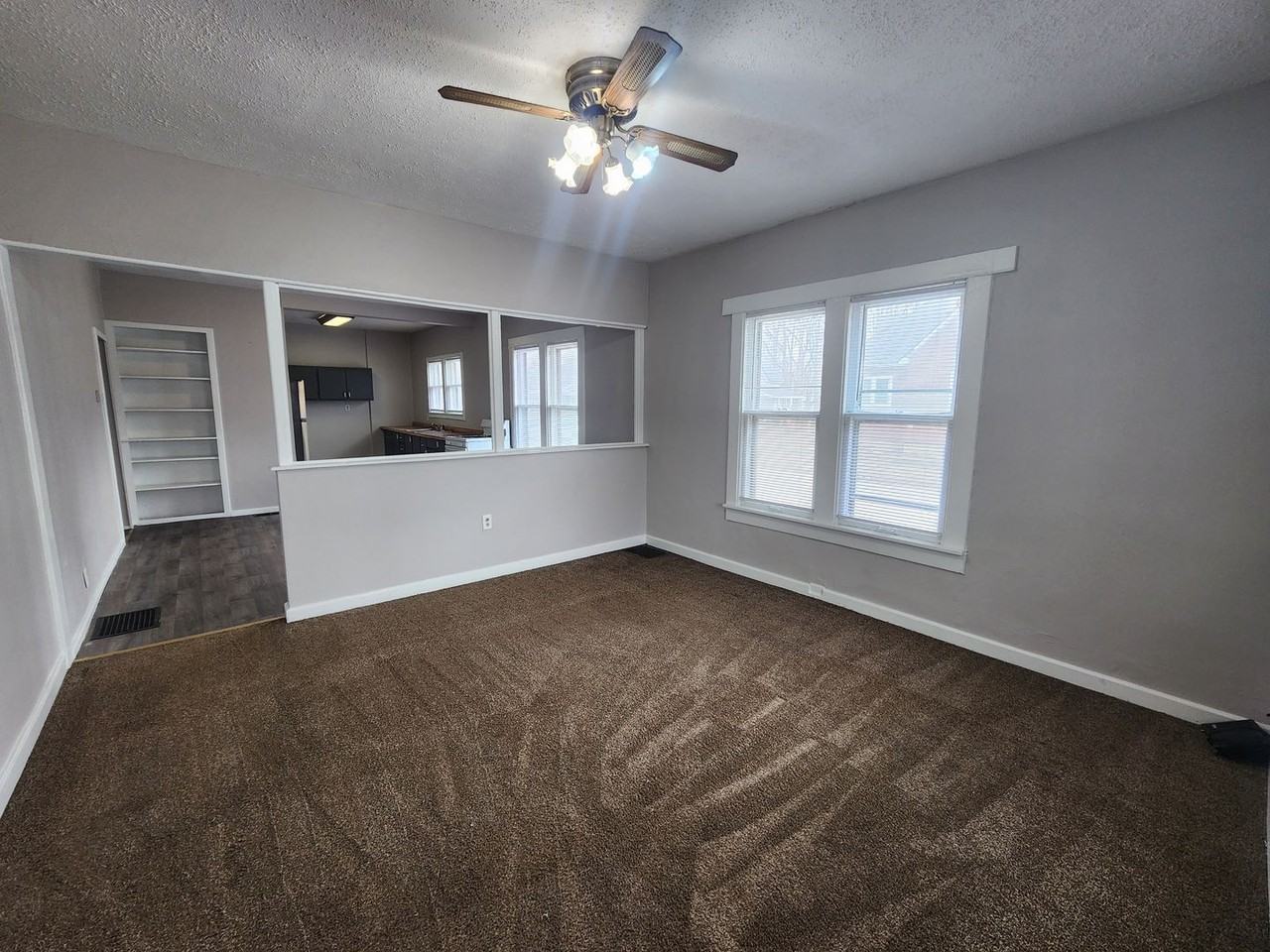 1436 Sycamore St - Photo 2 of 11