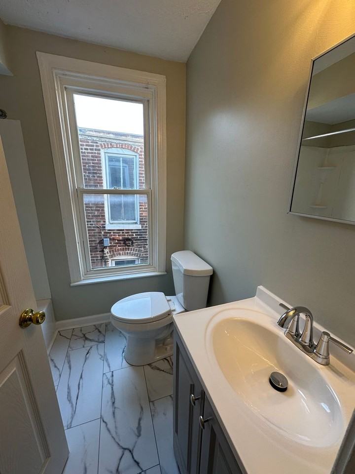 155 Stevens Ave - Photo 5 of 8