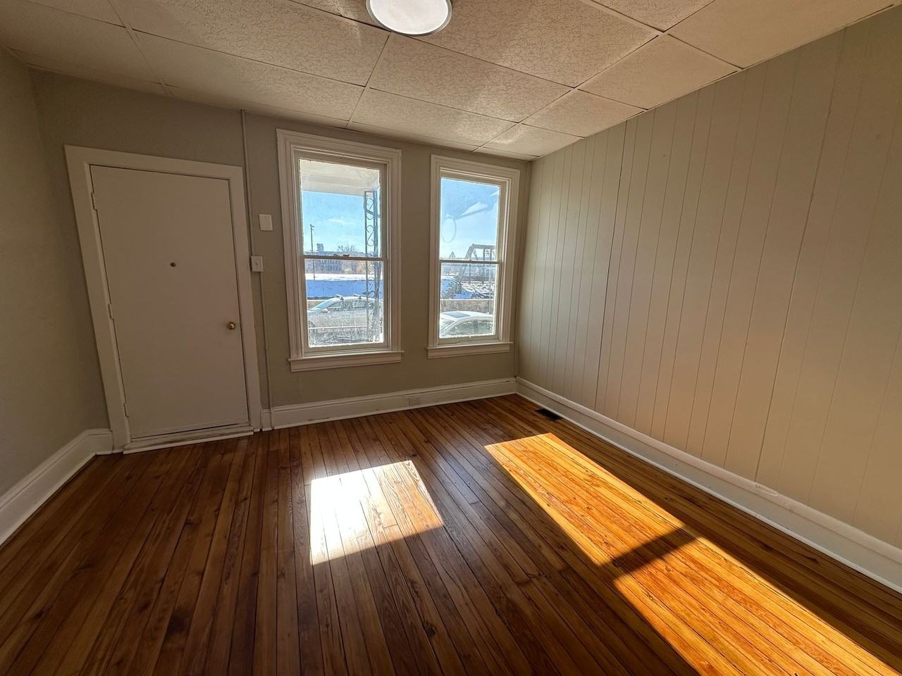 155 Stevens Ave - Photo 7 of 8