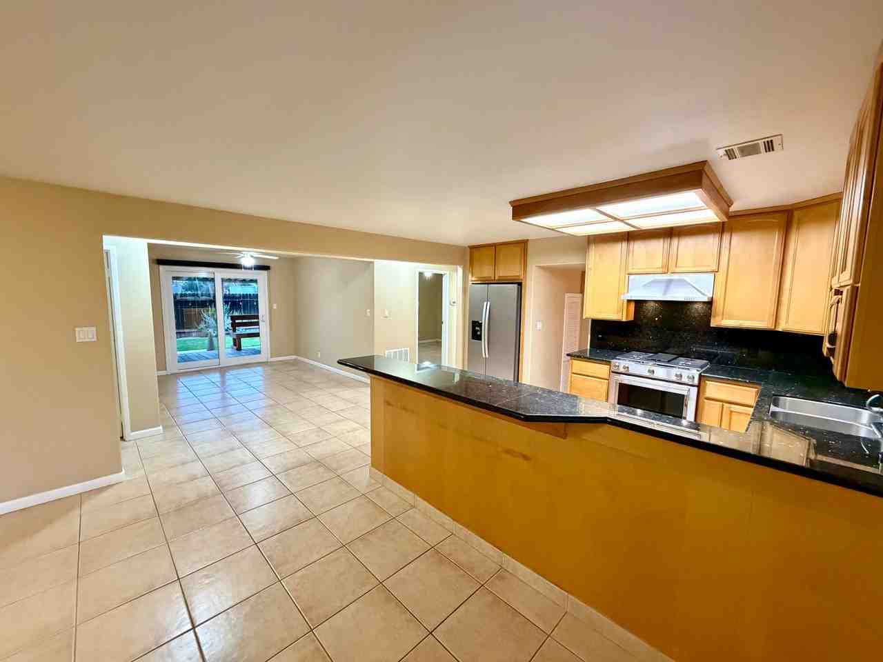 1903 Snyder Ln - Photo 4 of 16