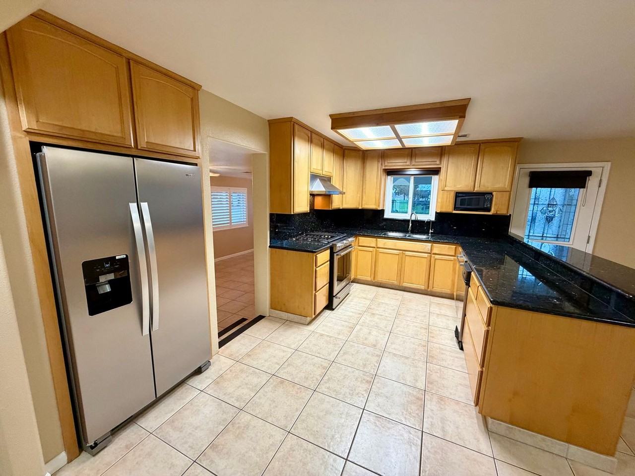 1903 Snyder Ln - Photo 5 of 16