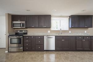 featured image of 725 E Alameda Dr