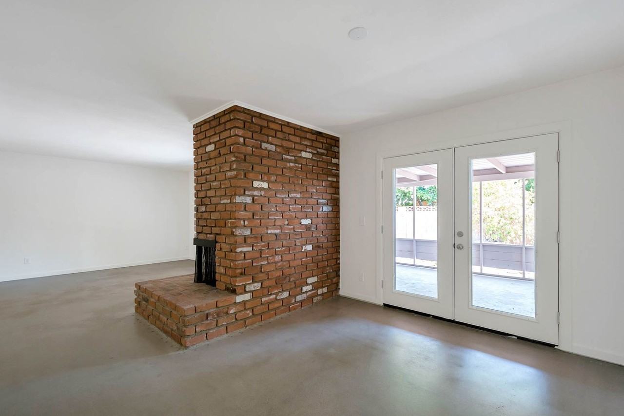 934 E Manhatton Dr - Photo 7 of 14