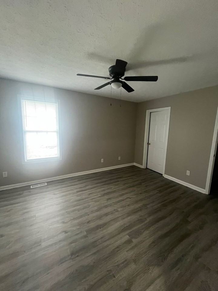 116 Amy Ave - Photo 2 of 5