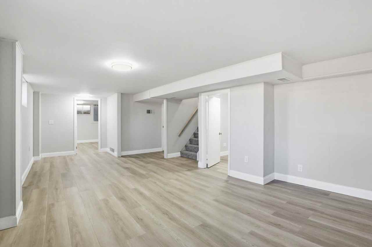 1613 S 19th St - Photo 5 of 36