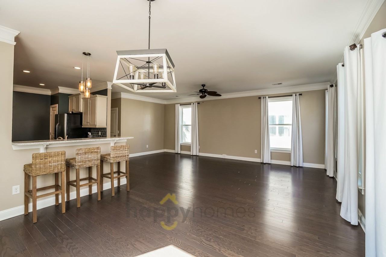 1144 Twitchell St - Photo 4 of 23