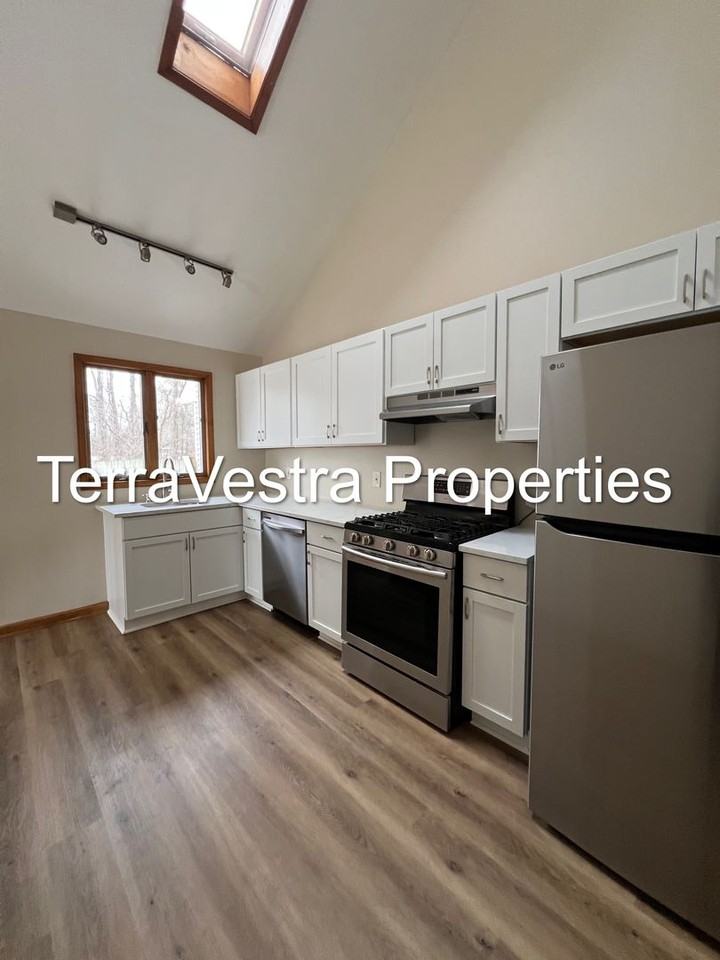 1901 S East Blvd - Photo 2 of 17