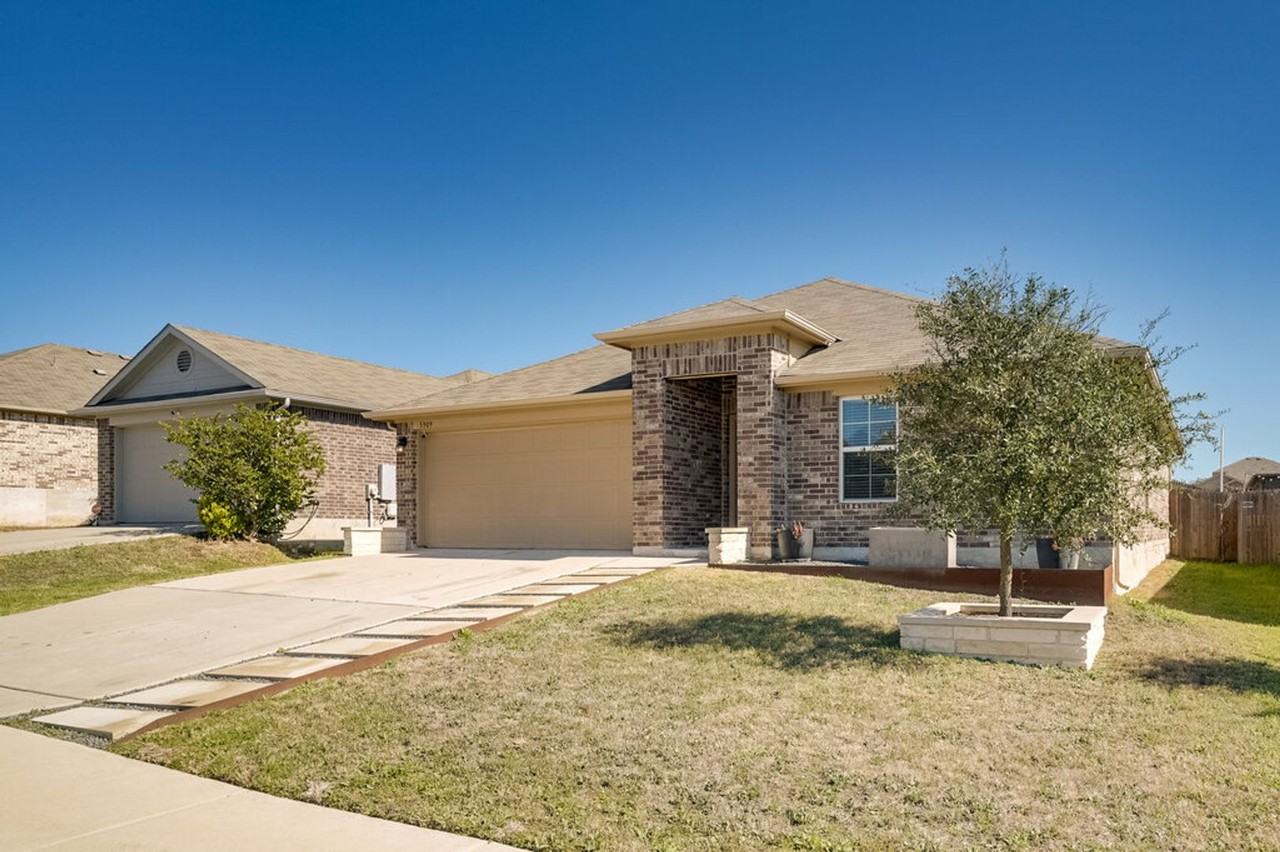 5909 Roderick Dr - Photo 2 of 20