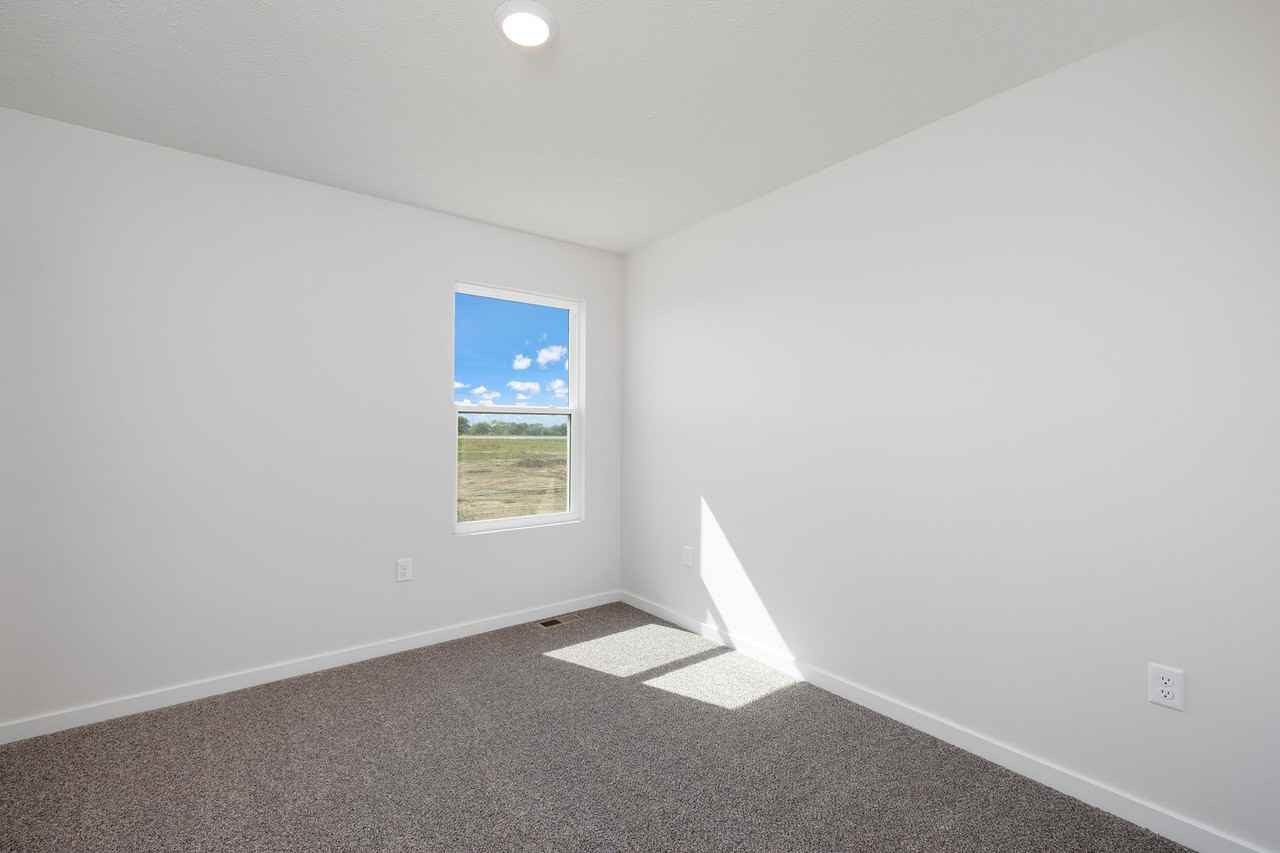 2565 S Cheri Dr - Photo 5 of 23
