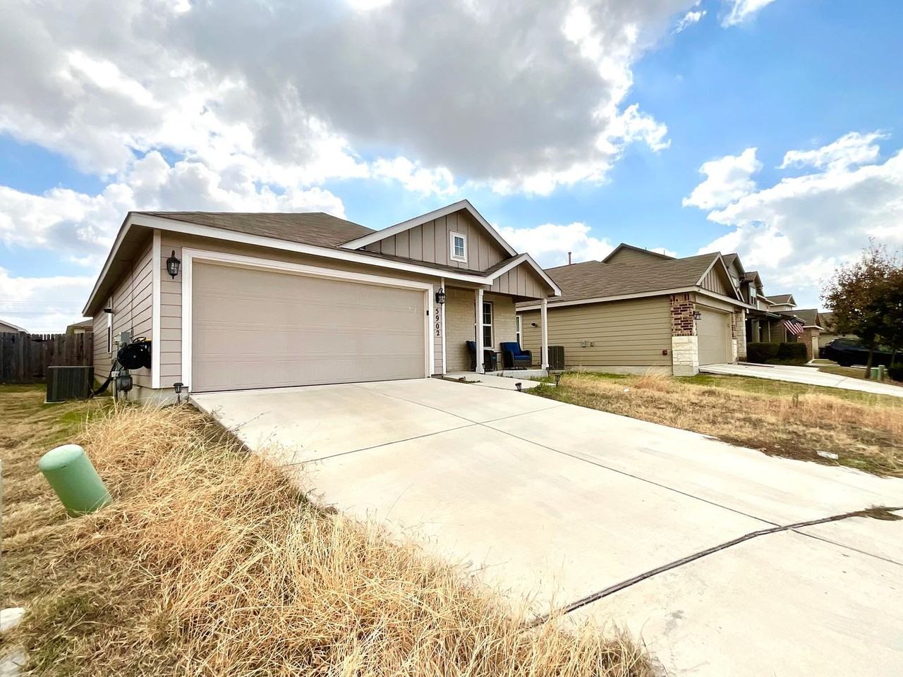 5902 Larkspur Vly - Photo 2 of 27