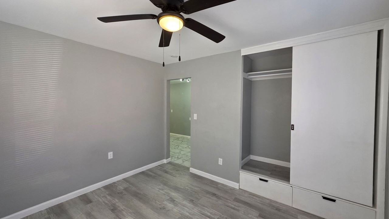 1536 Sw 38th St - Photo 3 of 20