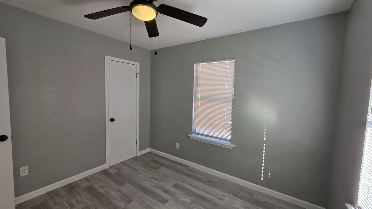 1536 Sw 38th St - Photo 5 of 20