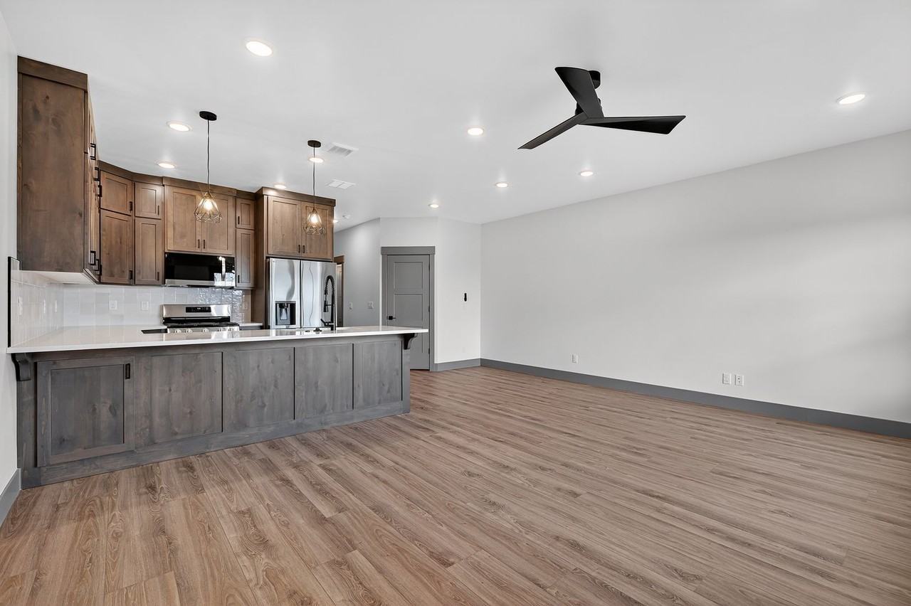 4955 N Beach Dr - Photo 7 of 43