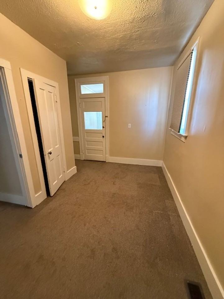 2402 S 10th St - Photo 7 of 15