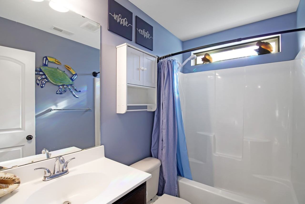 1042 Furia Dr - Photo 7 of 12