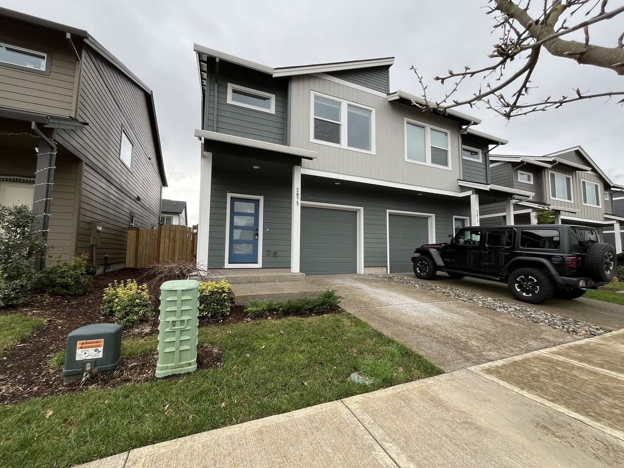 2875 S Magnolia Dr - Photo 2 of 49