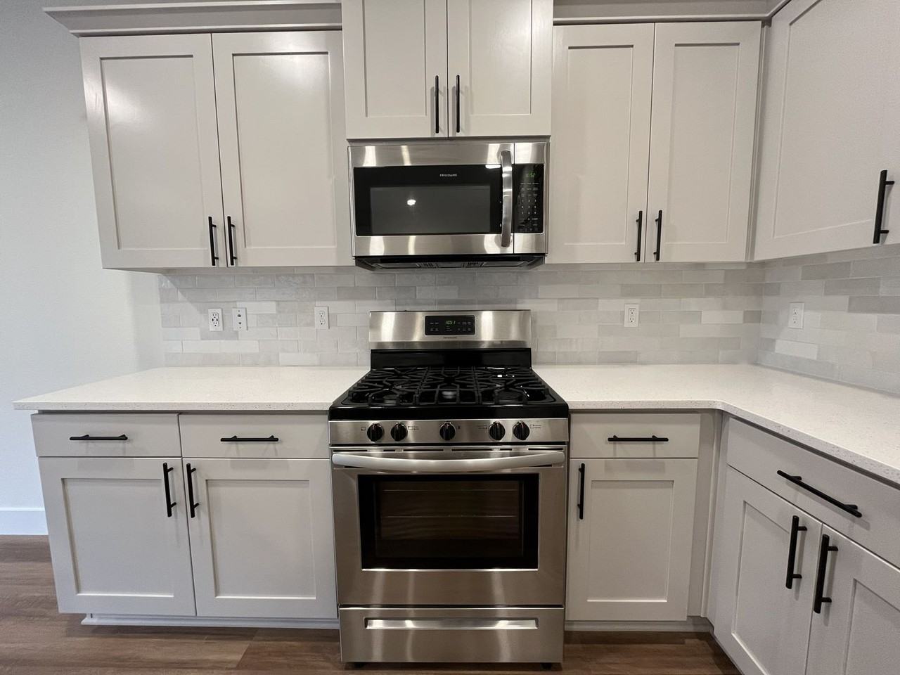 2875 S Magnolia Dr - Photo 6 of 49