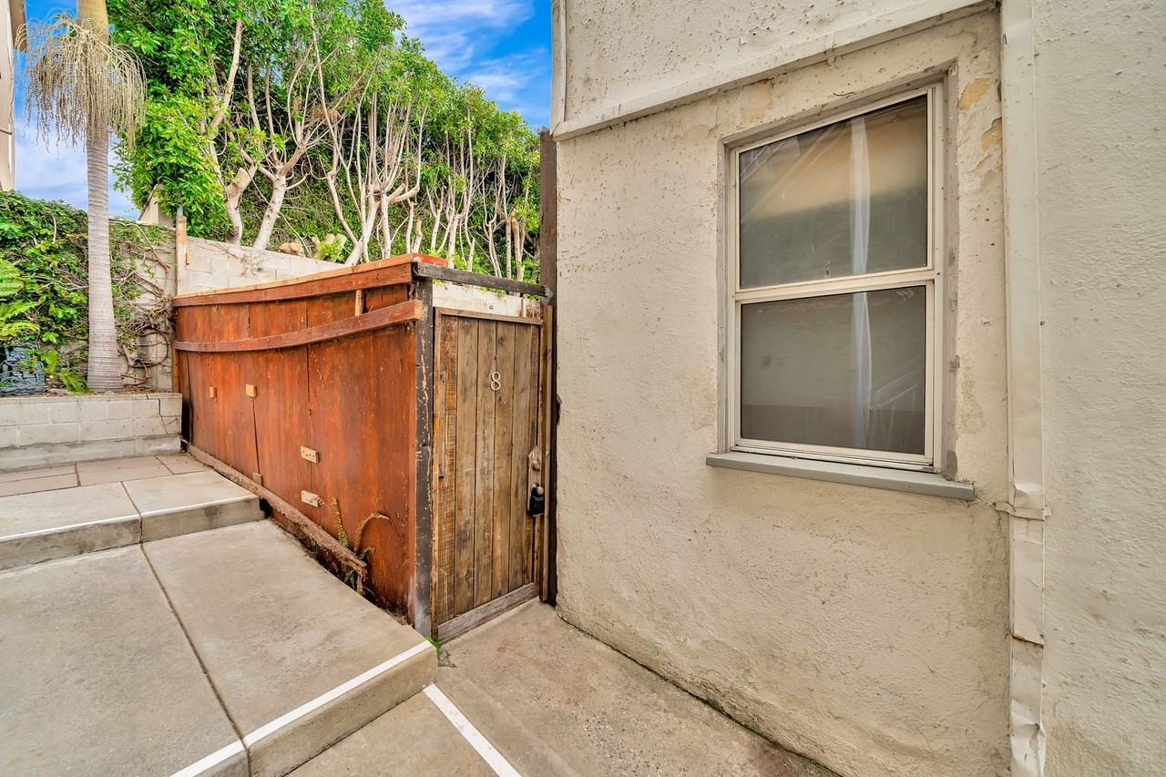 2441 3rd St - Photo 4 of 20