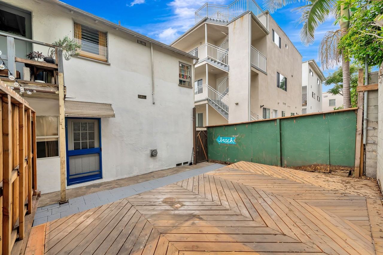 2441 3rd St - Photo 7 of 20