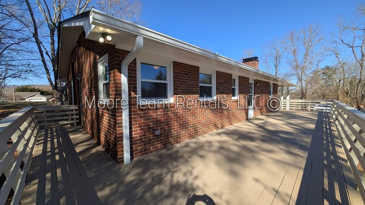 26 Presbyterian Church Rd - Photo 2 of 38