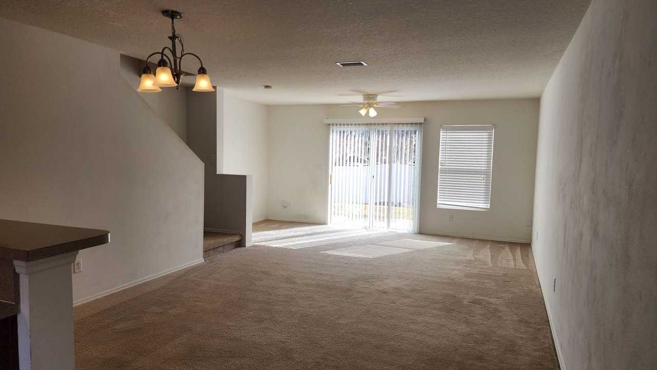 269 Michelangelo Pl - Photo 5 of 19