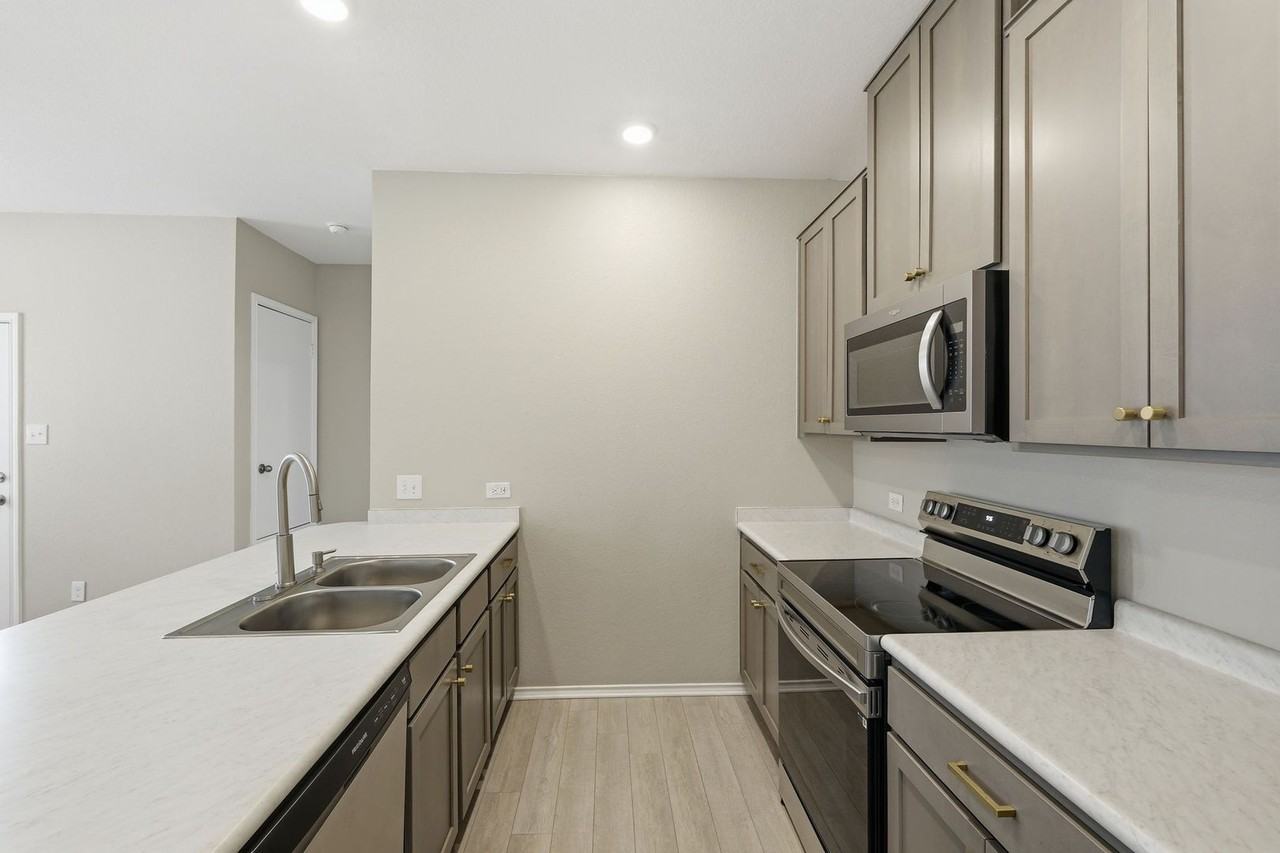 513 Thunder Valley Trl - Photo 6 of 15