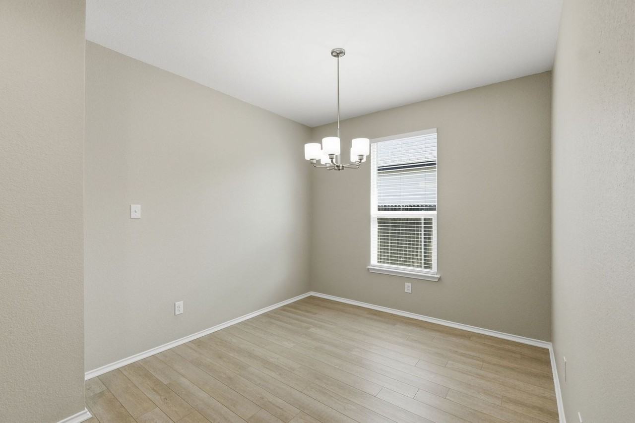 513 Thunder Valley Trl - Photo 7 of 15