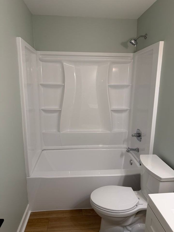 1898 Skyline Dr - Photo 4 of 9