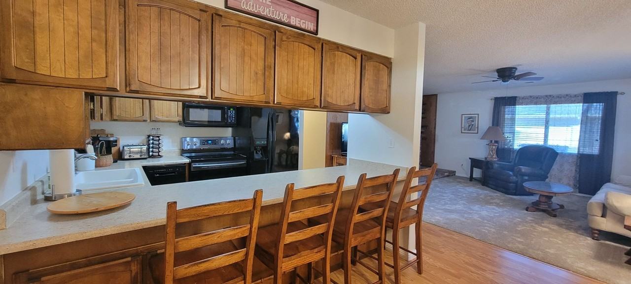 1889 Del Mar Ave - Photo 6 of 23