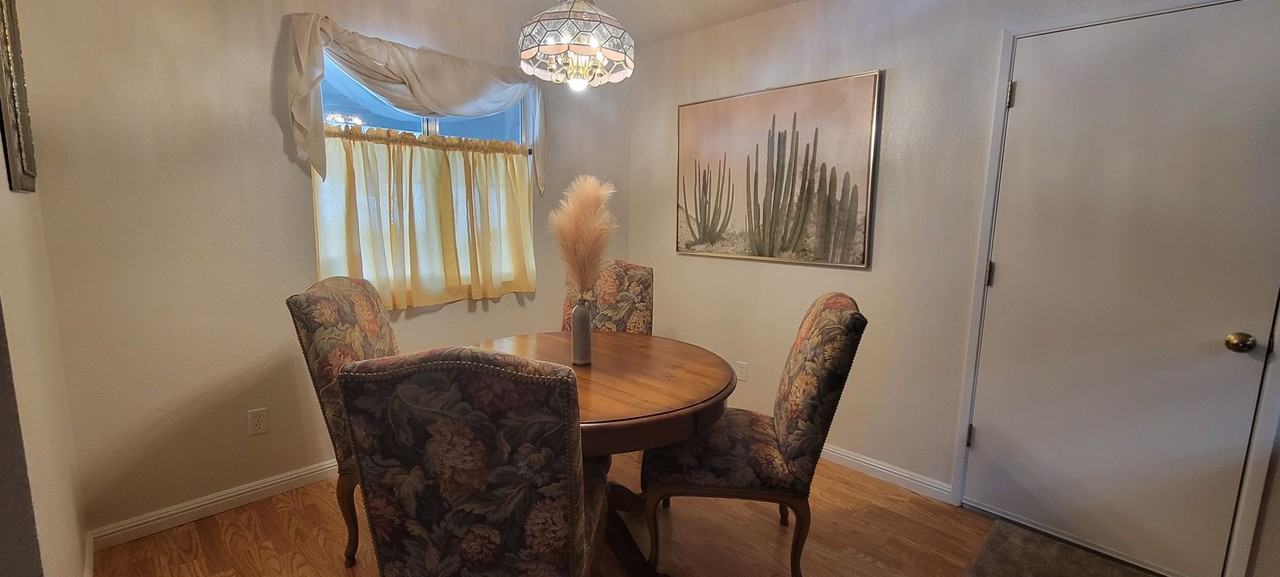 1889 Del Mar Ave - Photo 7 of 23