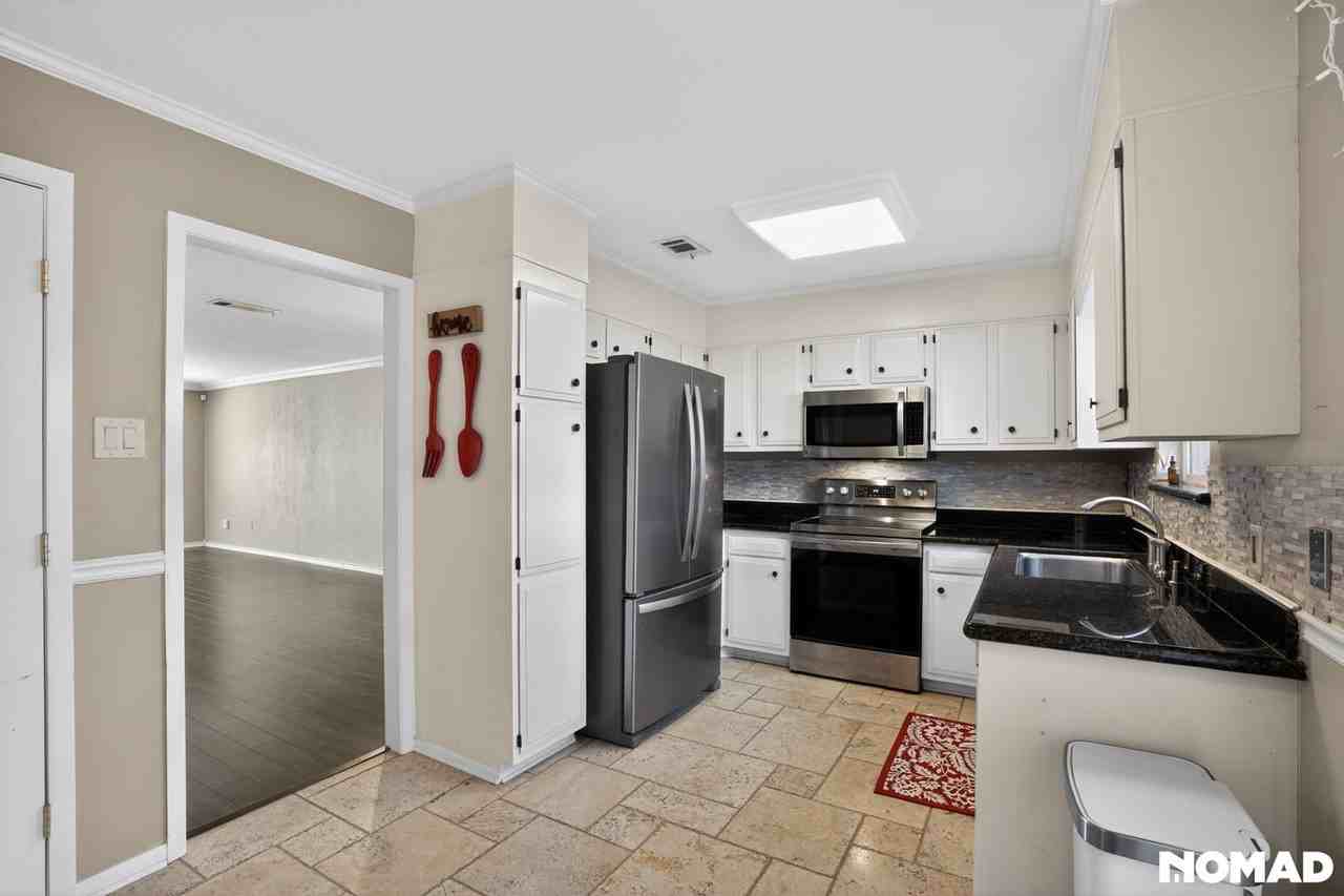 8960 Manion Dr - Photo 2 of 25