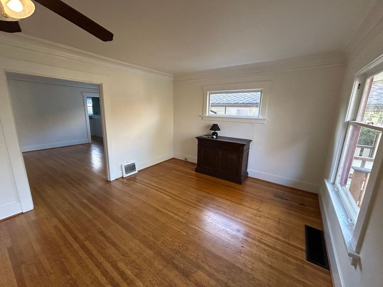 519 W Raye St - Photo 2 of 26