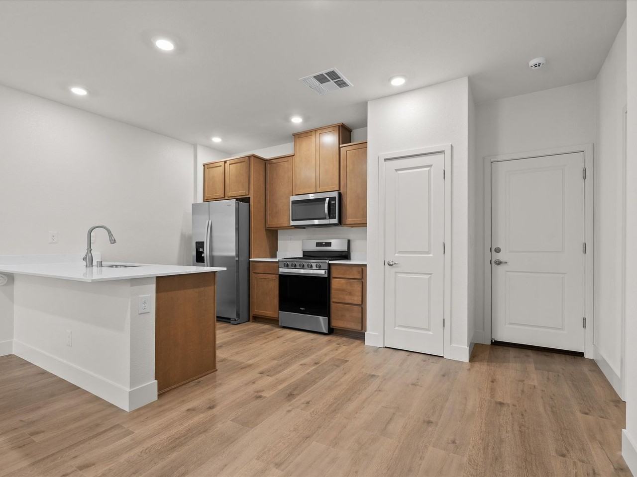 1641 Icelandic Way - Photo 4 of 27