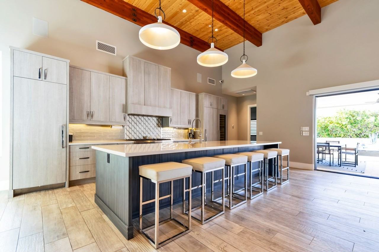 5854 N 42nd St - Photo 5 of 36