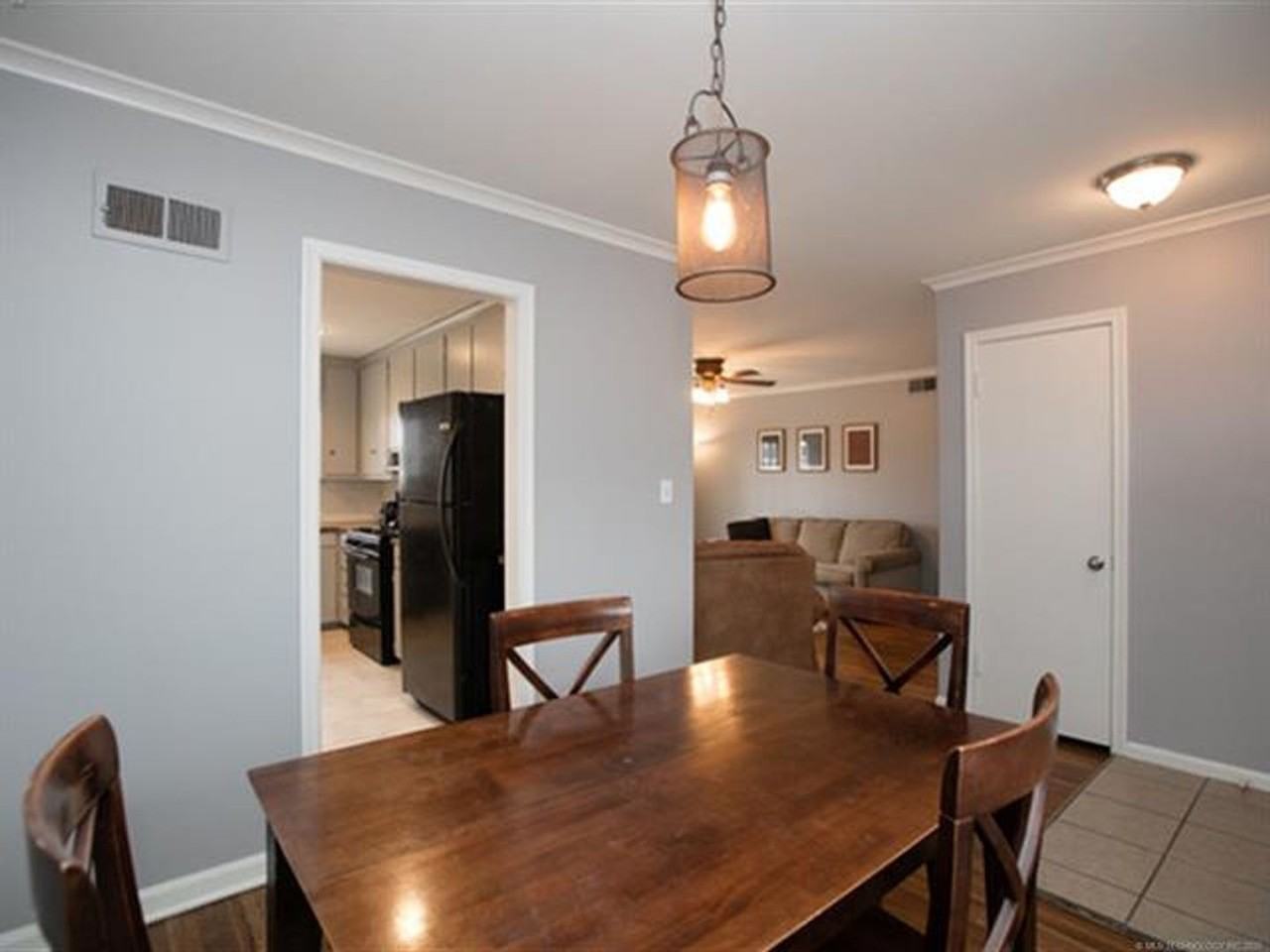 4819 S Owasso Ave - Photo 5 of 27