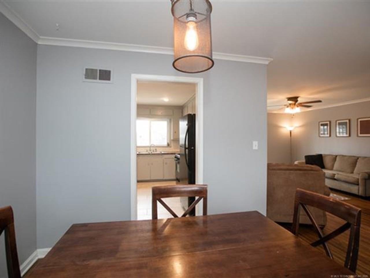 4819 S Owasso Ave - Photo 6 of 27