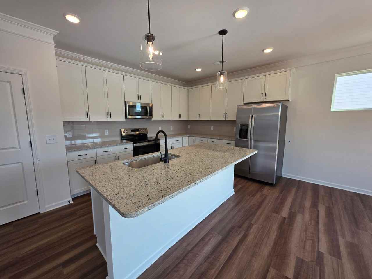 204 Pendergast Rd - Photo 5 of 18