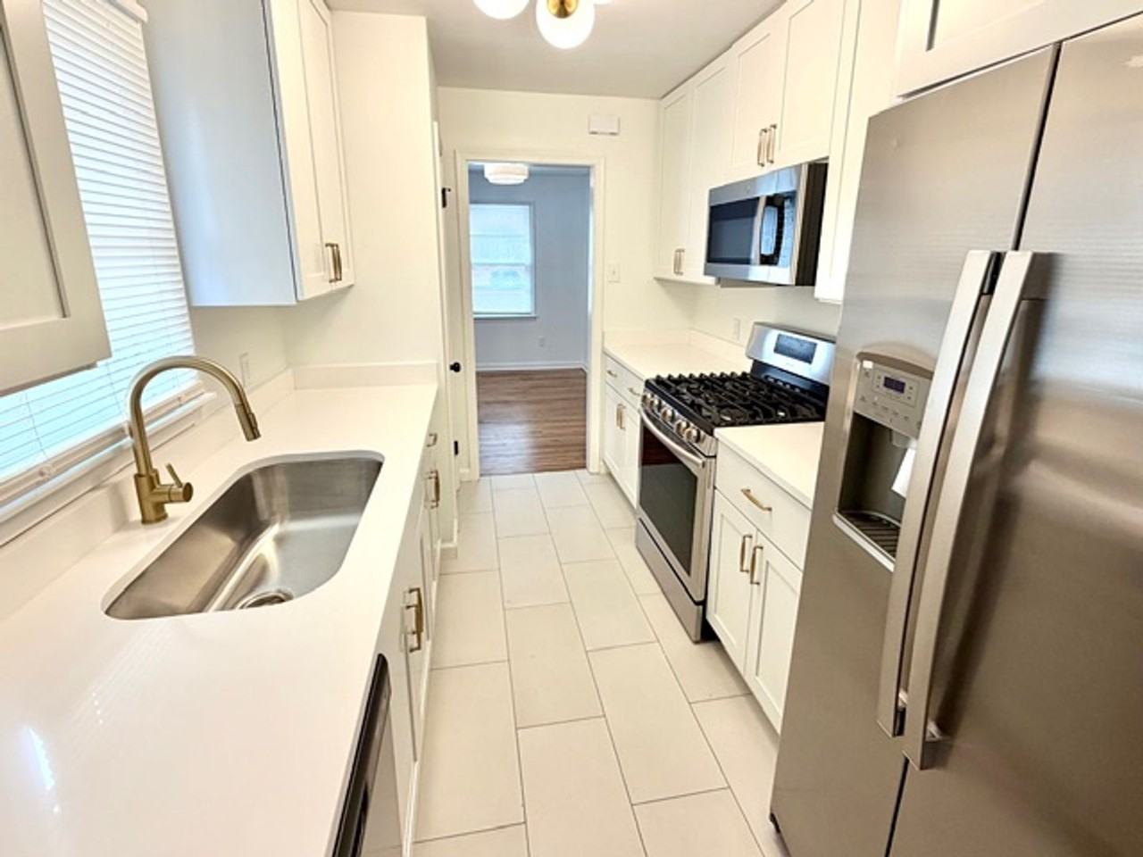 1459 Marcia Rd - Photo 5 of 10